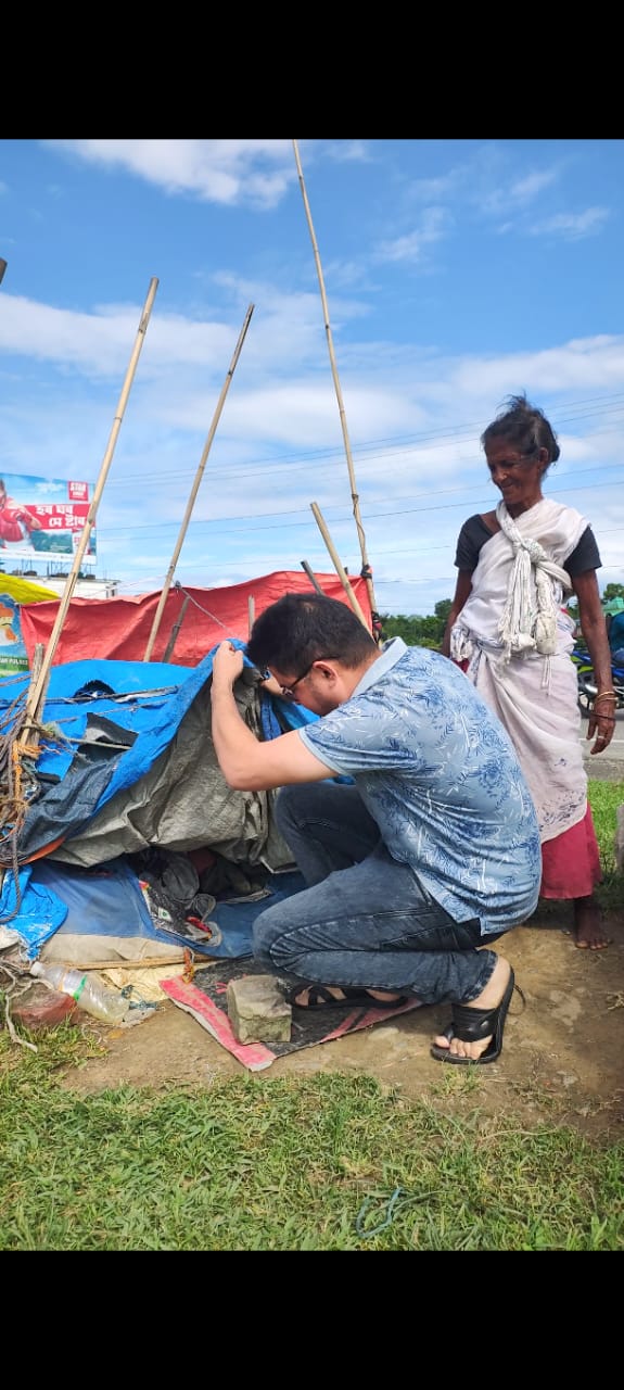 ৰাস্তাৰ পৰা উদ্ধাৰ
